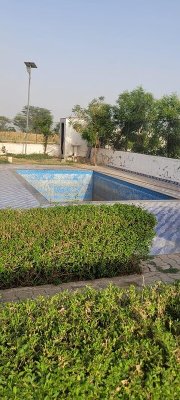  Plot – Exterior View View at Noida Greater Noida Expressway - for Sale