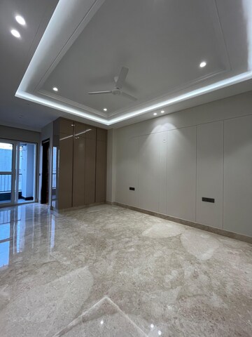 Room in 4 BHK Builder Floor at Greater Kailash – for Sale