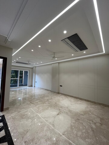 Room in 4 BHK Builder Floor at Greater Kailash – for Sale