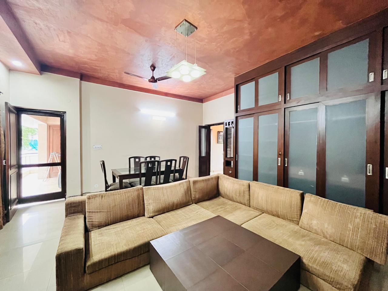 2 BHK Builder Floor For Rent in Saket