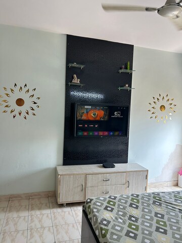 Furnished Amenities in 2 BHK Apartment at Puri Pratham, Sector 84 – for Rent