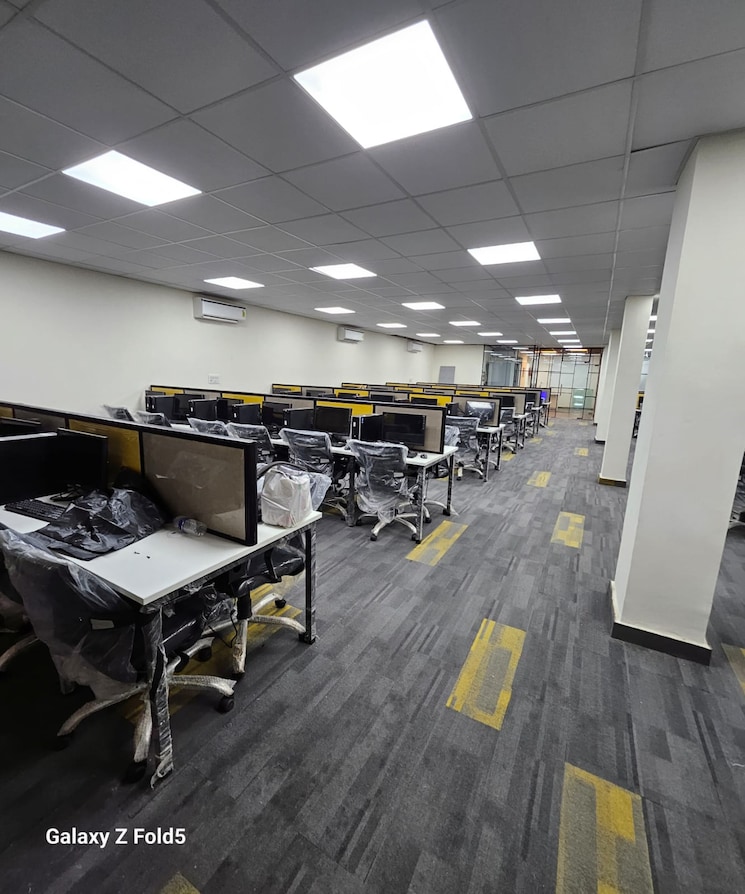 Team Area, netaji subhash place Commercial Office Space 3399 Sq.Ft. In Netaji Subhash Place Delhi 8731993