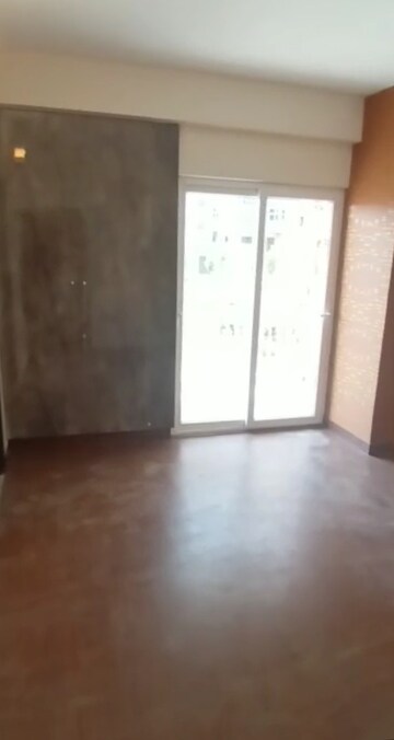 Room in 2 BHK Apartment at VIctoryone Amara, Sector 16 Greater Noida – for Sale