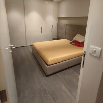 Furnished Amenities in 2 BHK Apartment at Infiniti Mall Malad, Mindspace – for Rent