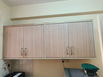 Furnished Amenities in 2 BHK Apartment at DLF The Princeton Estate, Dlf Phase V – for Rent