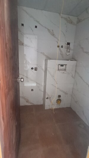 Bathroom in 1 BHK Builder Floor at Sector 73 – for Sale