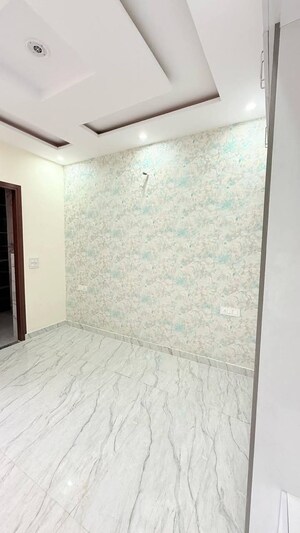 Room in 4 BHK Independent House at Garden Colony – for Sale