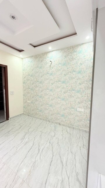 Room in 4 BHK Independent House at Garden Colony – for Sale