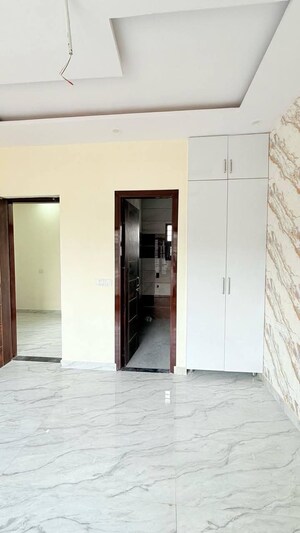 Room in 4 BHK Independent House at Garden Colony – for Sale