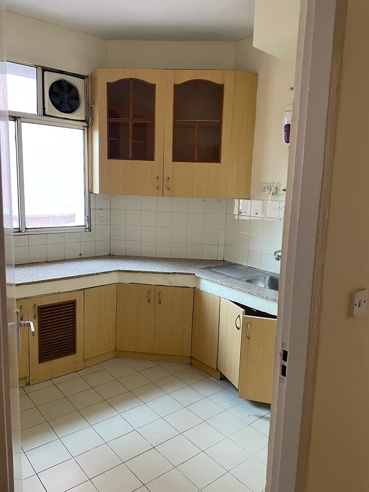 Kitchen, dlf-the-princeton-estate 3 Bedroom 1350 Sq.Ft. Apartment In Dlf Phase V Gurgaon 8732077