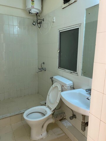 Bathroom in 3 BHK Apartment at DLF The Princeton Estate, Dlf Phase V – for Rent