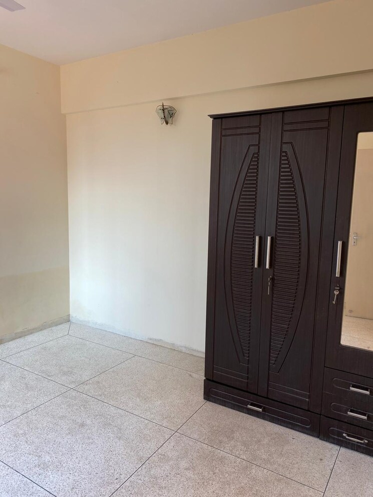 Room, dlf-the-princeton-estate 3 Bedroom 1350 Sq.Ft. Apartment In Dlf Phase V Gurgaon 8732077