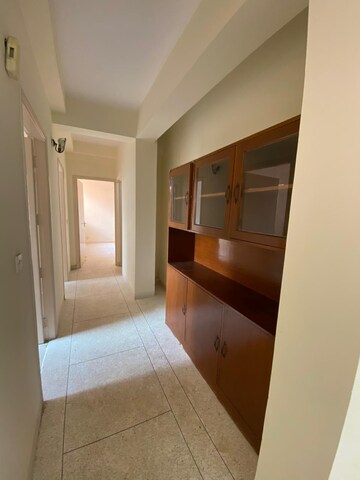 Room in 3 BHK Apartment at DLF The Princeton Estate, Dlf Phase V – for Rent