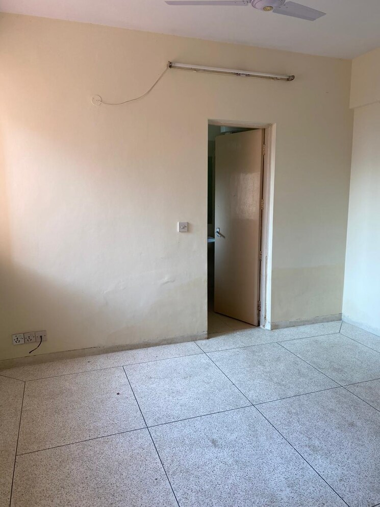 Room, dlf-the-princeton-estate 3 Bedroom 1350 Sq.Ft. Apartment In Dlf Phase V Gurgaon 8732077