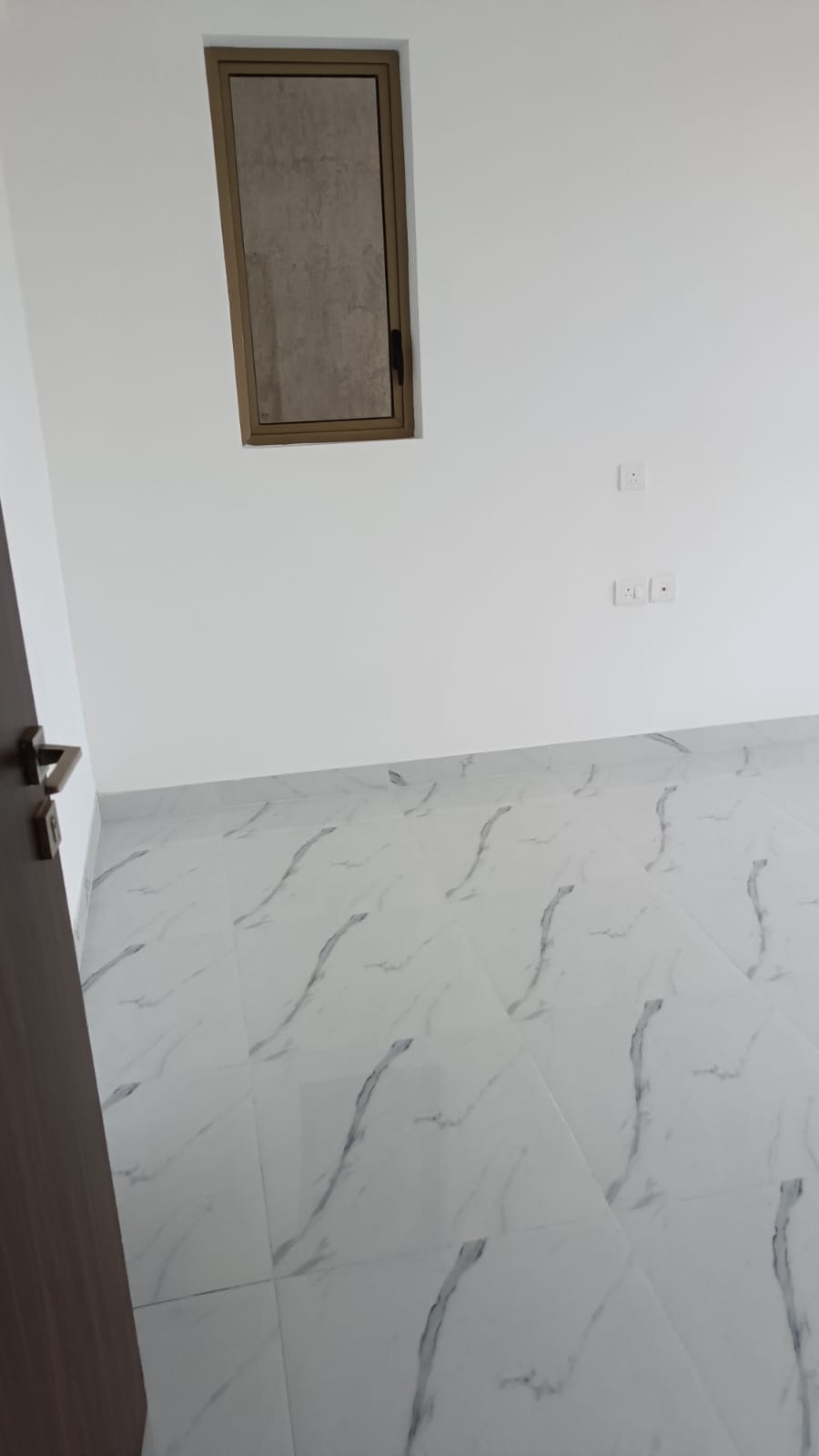 1 BHK + Extra Room Apartment For Sale in Raymond The Address