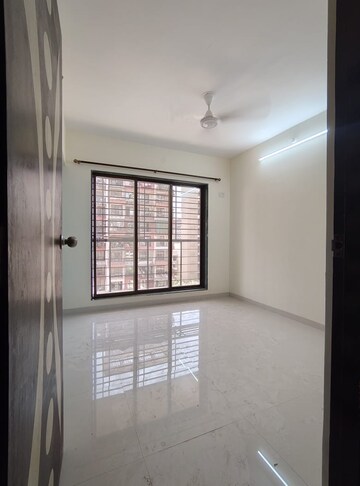 Room in 2 BHK Apartment at Bankers Tower, Ulwe Sector 18 – for Rent
