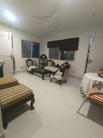 2 BHK Villa For Rent in Saket