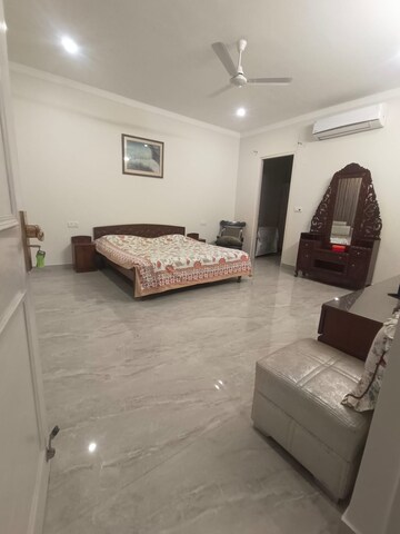 Bedroom in 2 BHK Villa at Saket – for Rent
