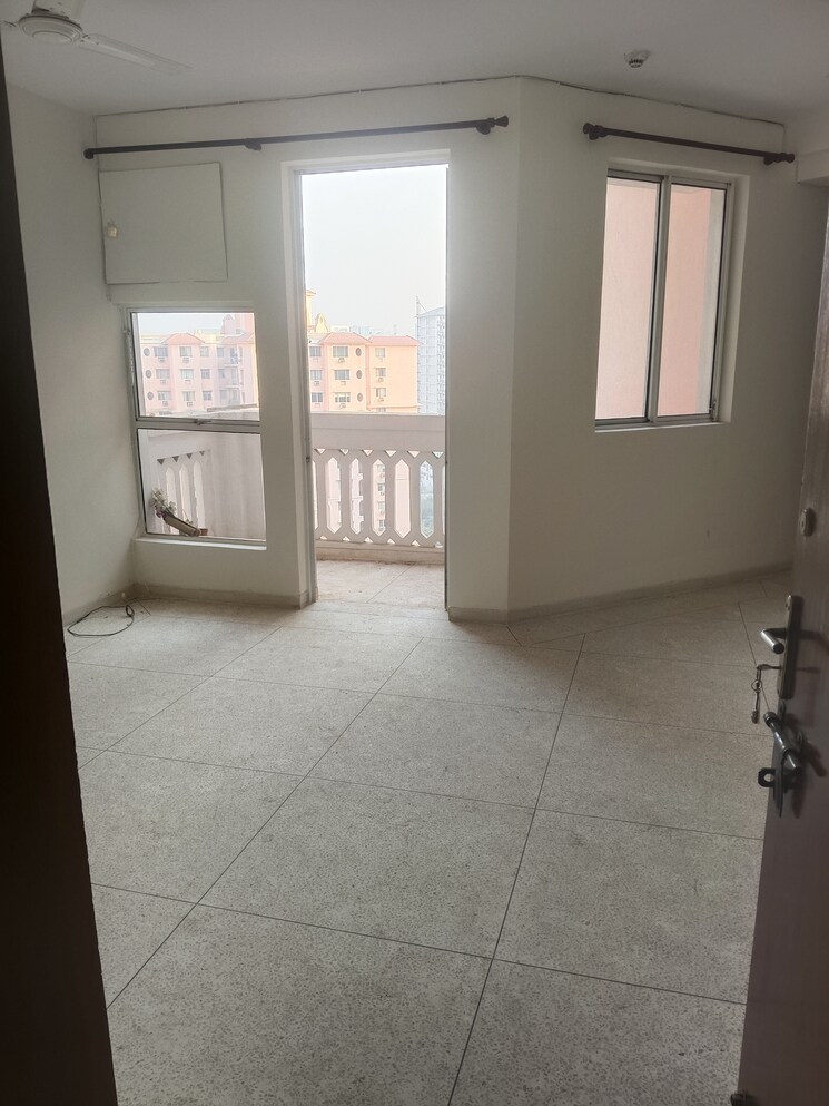 Room, dlf-the-princeton-estate 2 Bedroom 1250 Sq.Ft. Apartment In Dlf Phase V Gurgaon 8732152