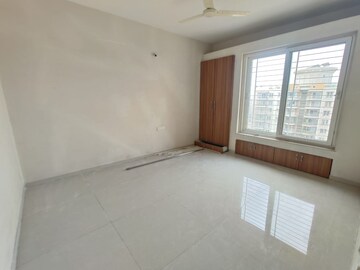 Room in 4 BHK Apartment at Nyati Windchimes, Mohammadwadi – for Sale