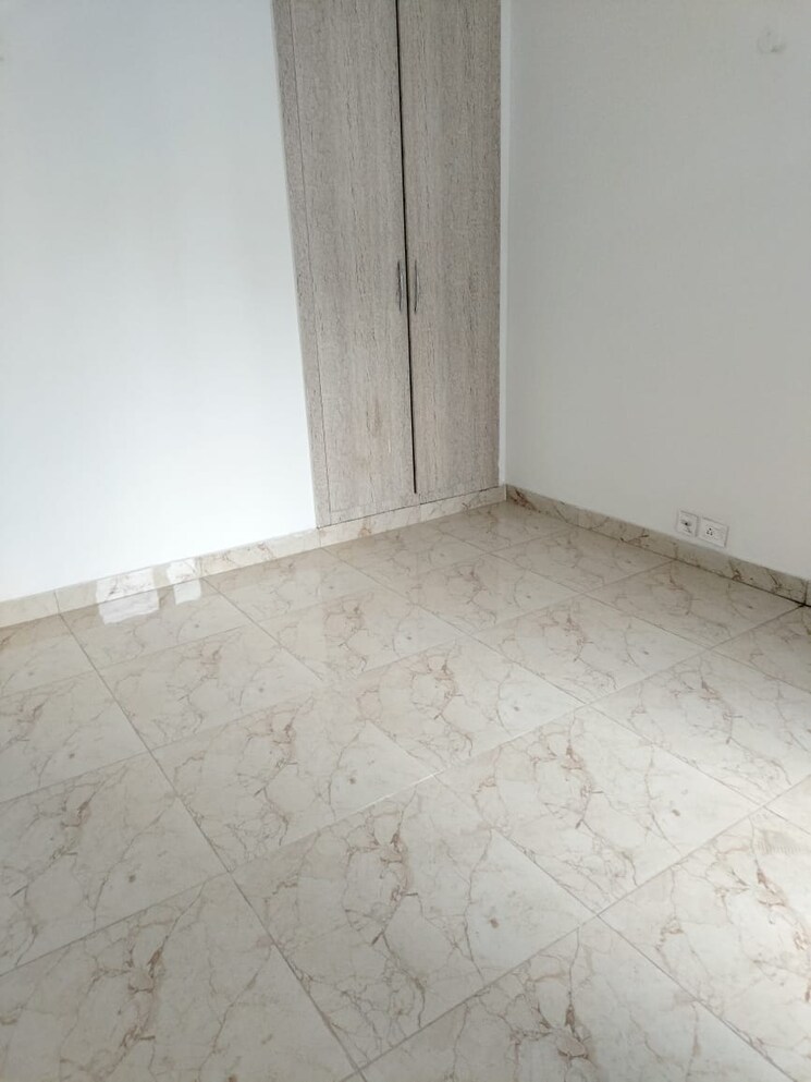 Room, jm-orchid 2.5 Bedroom 945 Sq.Ft. Apartment In Sector 76 Noida 8732144