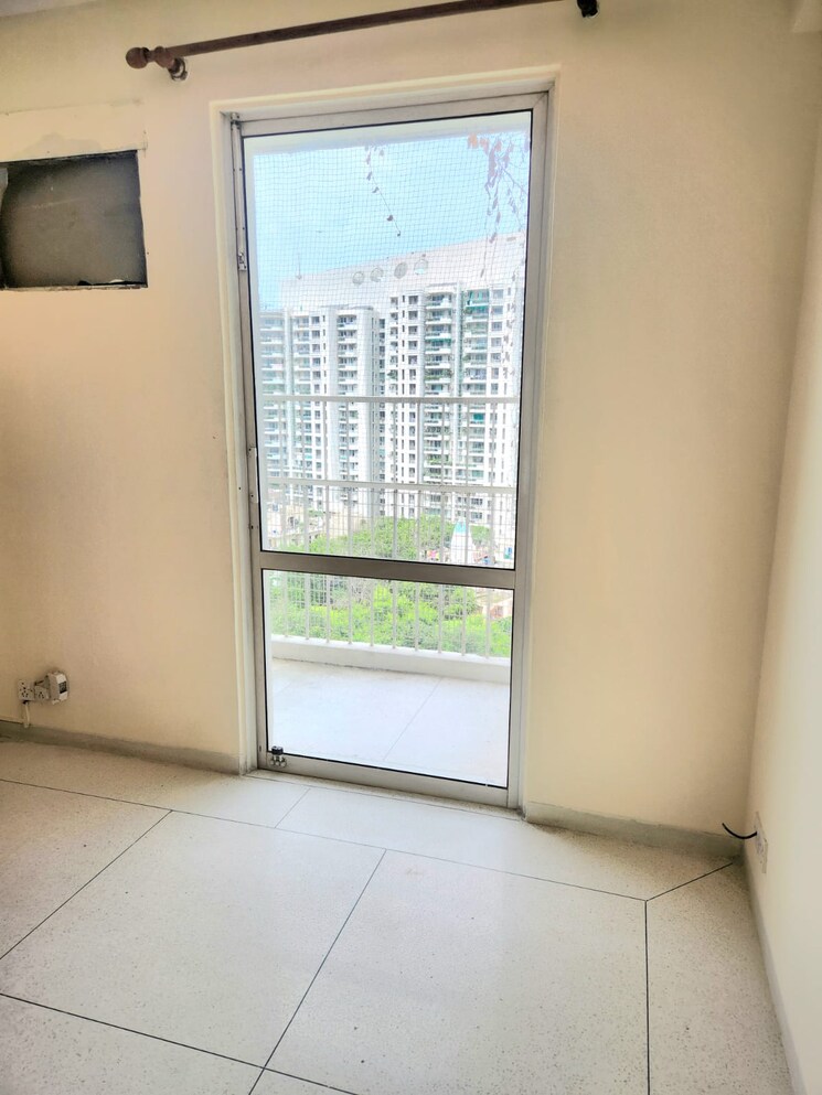 Room, dlf-the-carlton-estate 3 Bedroom 1377 Sq.Ft. Apartment In Dlf Phase V Gurgaon 8732174