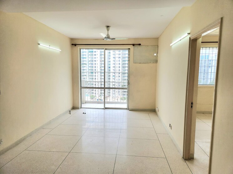 Room, dlf-the-carlton-estate 3 Bedroom 1377 Sq.Ft. Apartment In Dlf Phase V Gurgaon 8732174