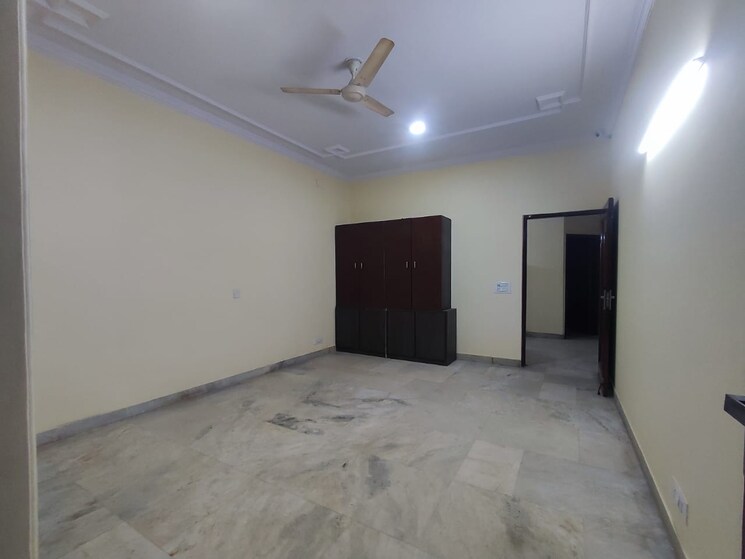 Room, malviya nagar 3 Bedroom 1800 Sq.Ft. Builder Floor In Malviya Nagar Delhi 8732213