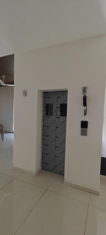  5 BHK Apartment at Rajapushpa Green Dale, Tellapur – for Rent