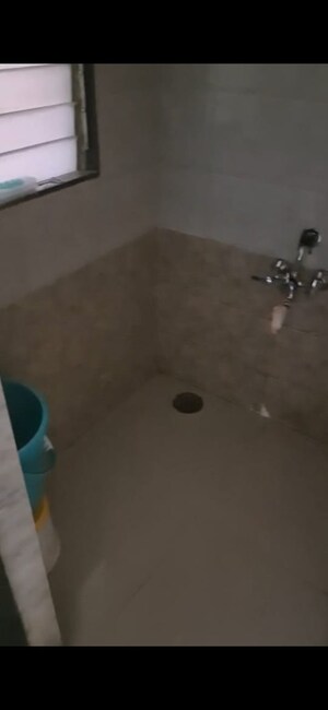 Room in 1 RK Apartment at Goregaon West – for Sale