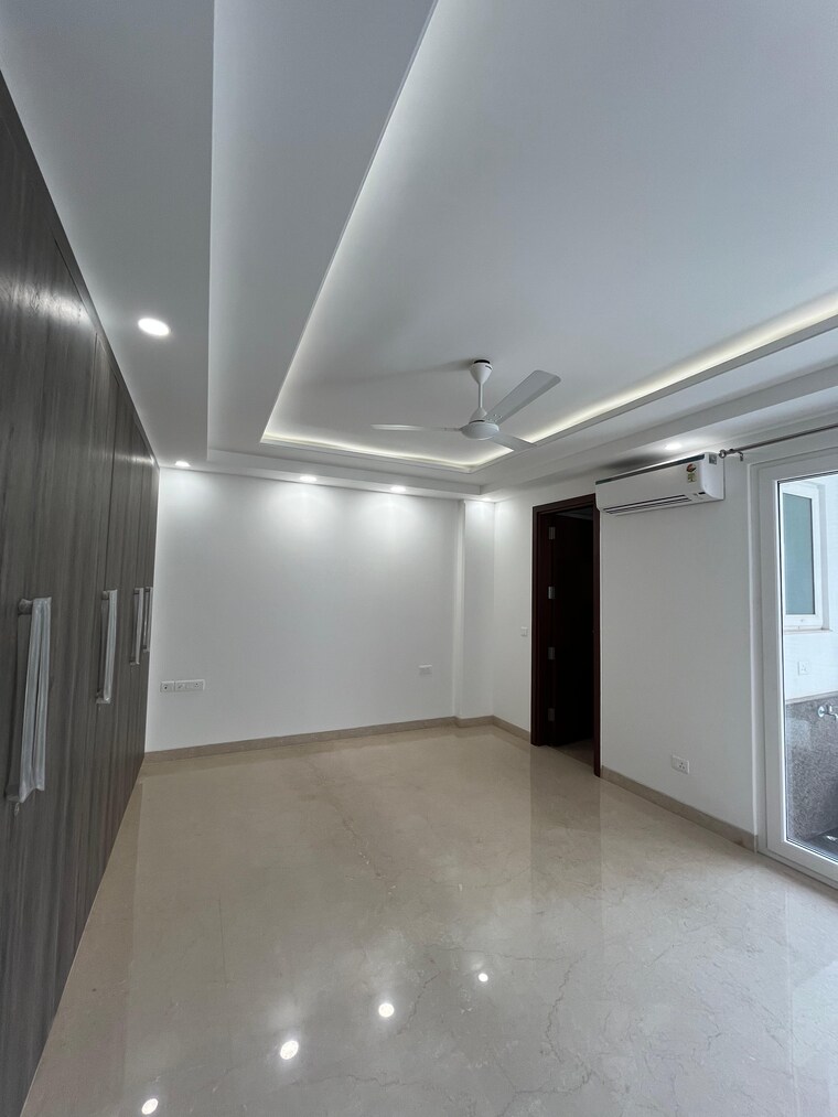 Room, uday park 3 Bedroom 1900 Sq.Ft. Builder Floor In Uday Park Delhi 8732312