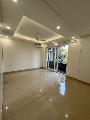 Room in 3 BHK Builder Floor at Uday Park – for Sale