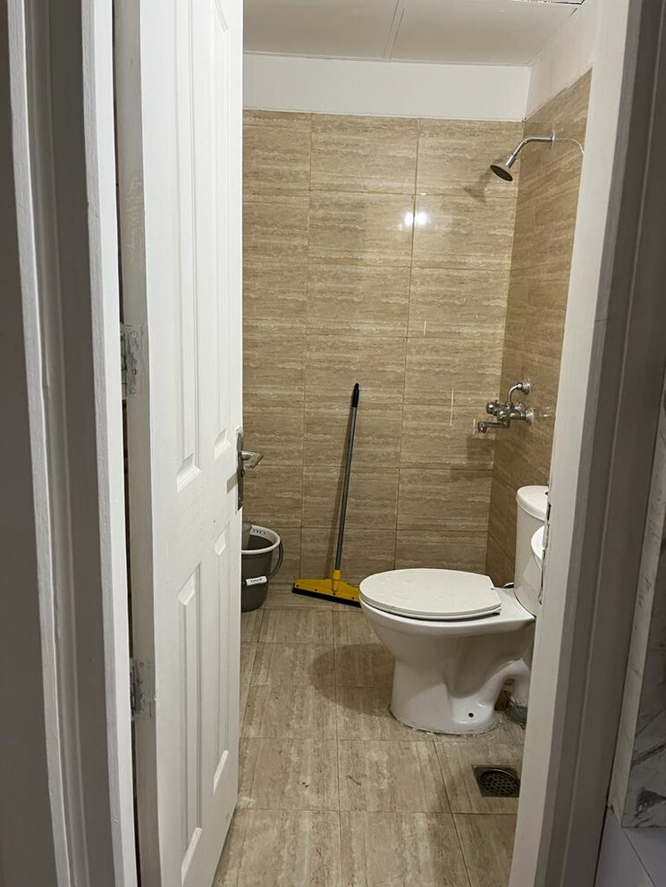 Bathroom, bptp-park-elite-floors 2 Bedroom 825 Sq.Ft. Apartment In Sector 85 Faridabad 8732332