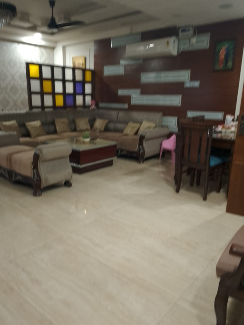 4 BHK + Pooja Room Builder Floor For Sale in Vasundhara Sector 5