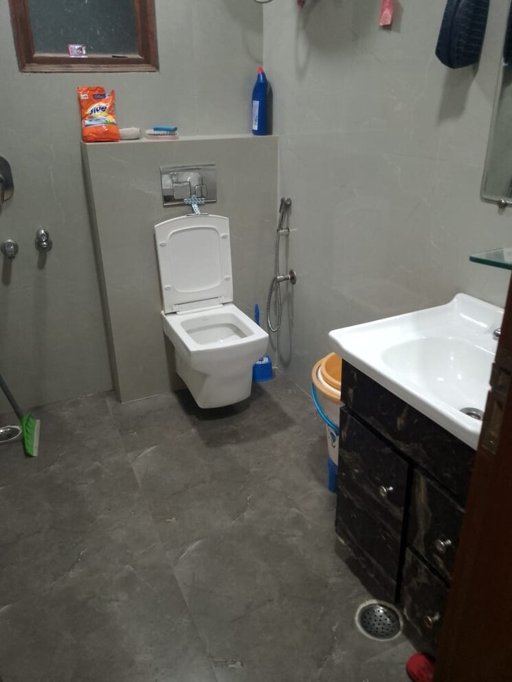 Master Bedroom, vasundhara sector 5 4 Bedroom 200 Sq.Yd. Builder Floor In Vasundhara Sector 5 Ghaziabad 8732346