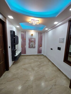 Room in 4 BHK Builder Floor at Vasundhara Sector 5 – for Sale