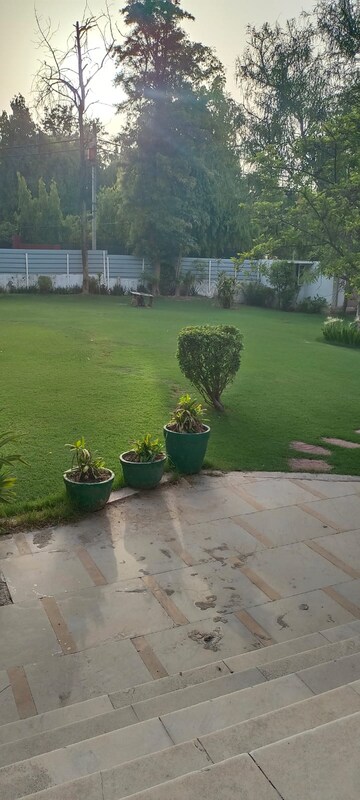 6 BHK Villa – Garden View at Saket - for Rent