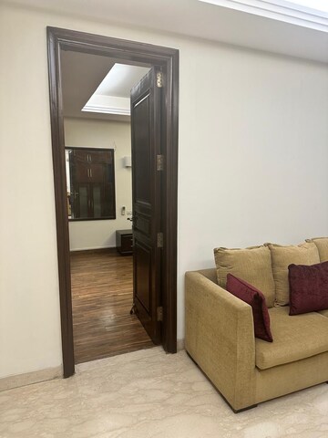 Room in 1 BHK Builder Floor at Panchsheel Enclave – for Rent