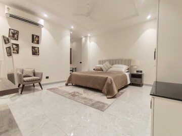 Living Room in 4 BHK Villa at Ansal Sushant Lok I, Sector 43 – for Rent