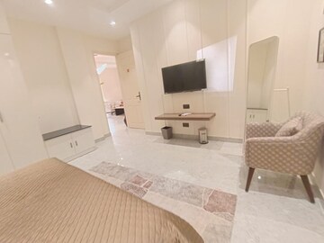 Bathroom in 4 BHK Villa at Ansal Sushant Lok I, Sector 43 – for Rent