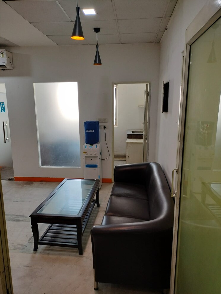 Team Area, sector 63 Commercial Office Space 1000 Sq.Ft. In Sector 63 Noida 8732375