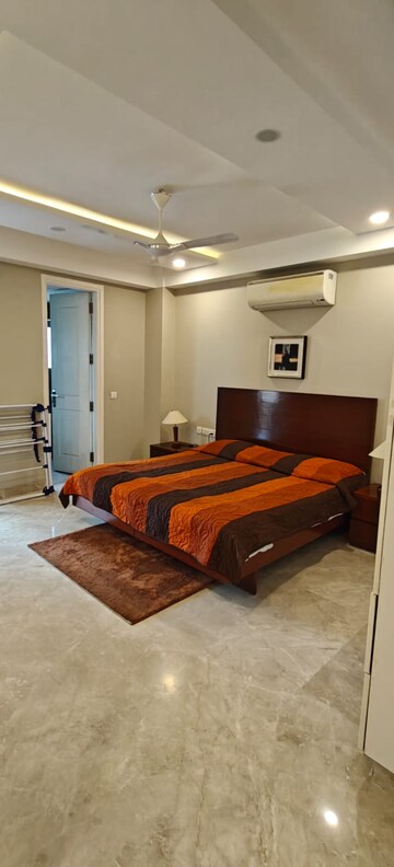 Bedroom in 3 BHK Builder Floor at Defence Colony – for Rent