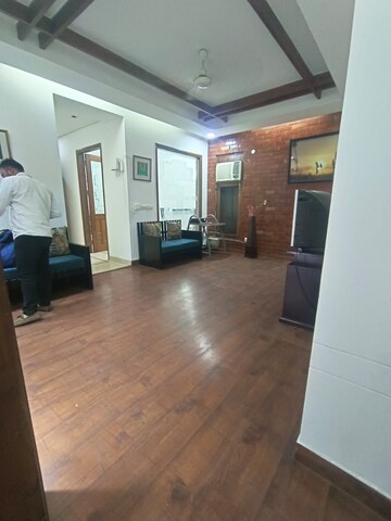 Parking in 3 BHK Builder Floor at Saket – for Rent