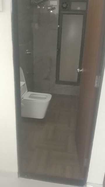 Furnished Amenities in 2 BHK Apartment at Level The Residences, Andheri West – for Rent