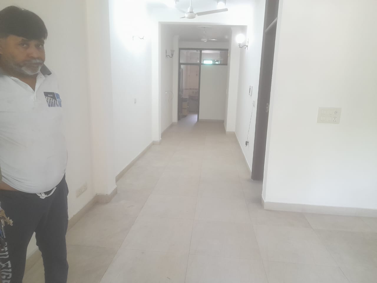 3 BHK Builder Floor For Rent in East Of Kailash
