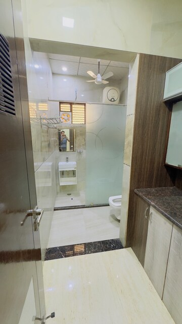 Bathroom in 3 BHK Villa at Jaipur House Colony – for Rent