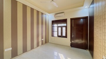 Room in 3 BHK Villa at Jaipur House Colony – for Rent