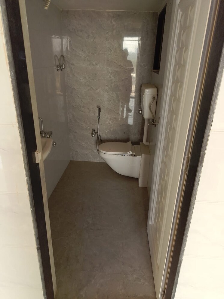 Bathroom, vasai east 1 Bedroom 680 Sq.Ft. Builder Floor In Vasai East Palghar 8732637