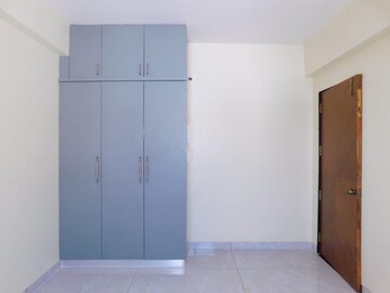Room in 3 BHK Apartment at Standalone Building Miyapur, Miyapur – for Rent