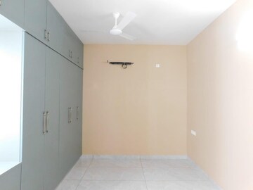 Room in 3 BHK Apartment at Standalone Building Miyapur, Miyapur – for Rent